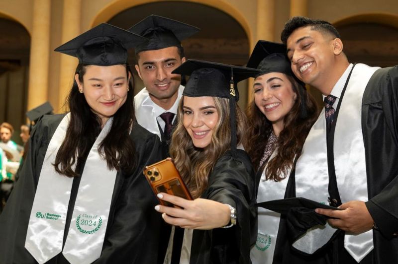 欧洲读体育管理本科？巴塞罗那这所商学院太香了！